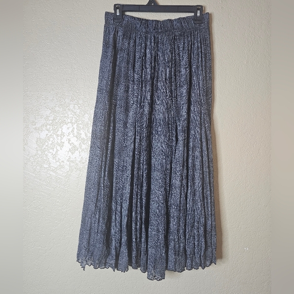 CHICO'S Fun Vine Drifter A-Line stretch Maxi Skirt Size 1 US M - Picture 3 of 6